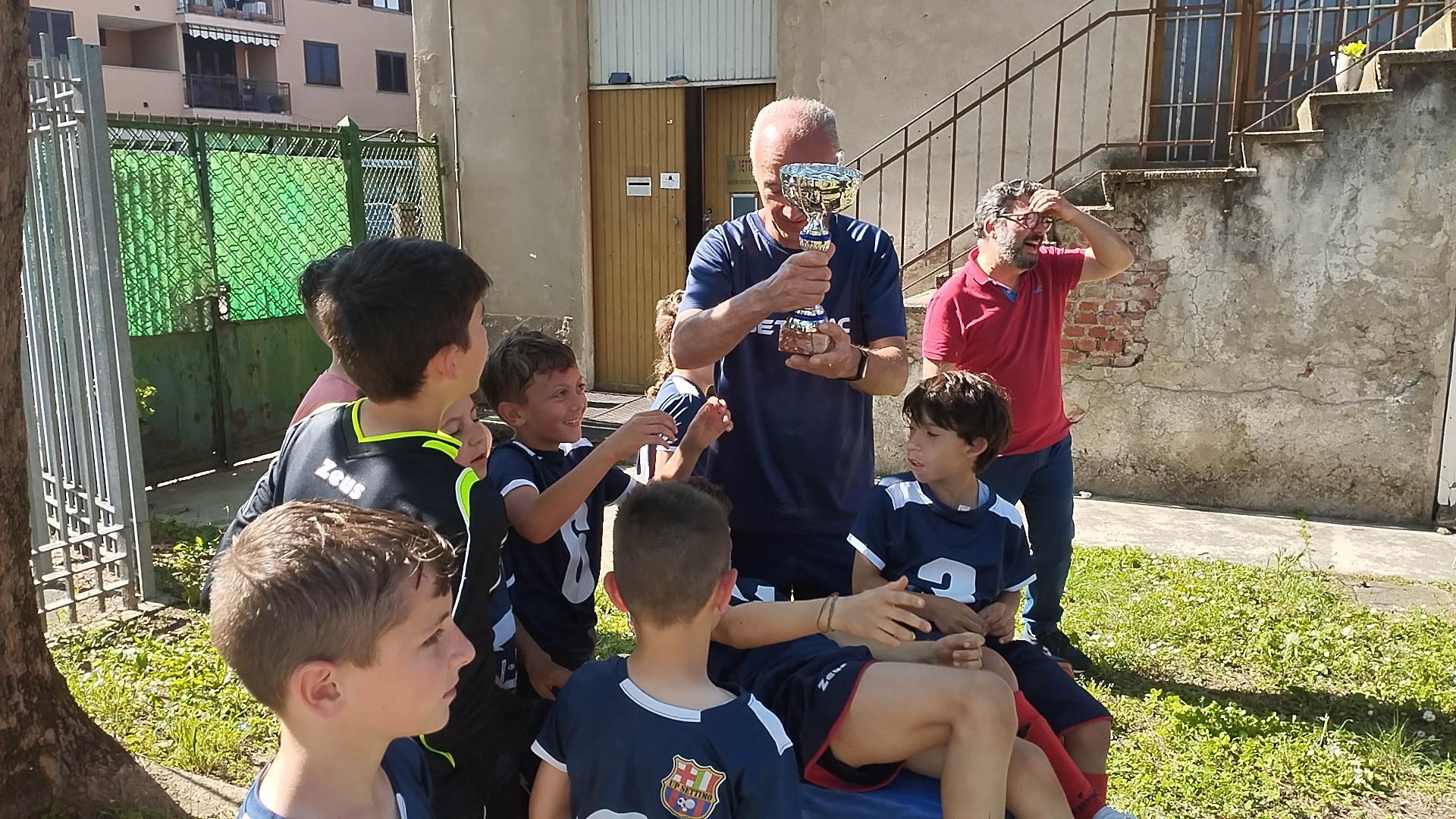 Caricamento immagine in corso...